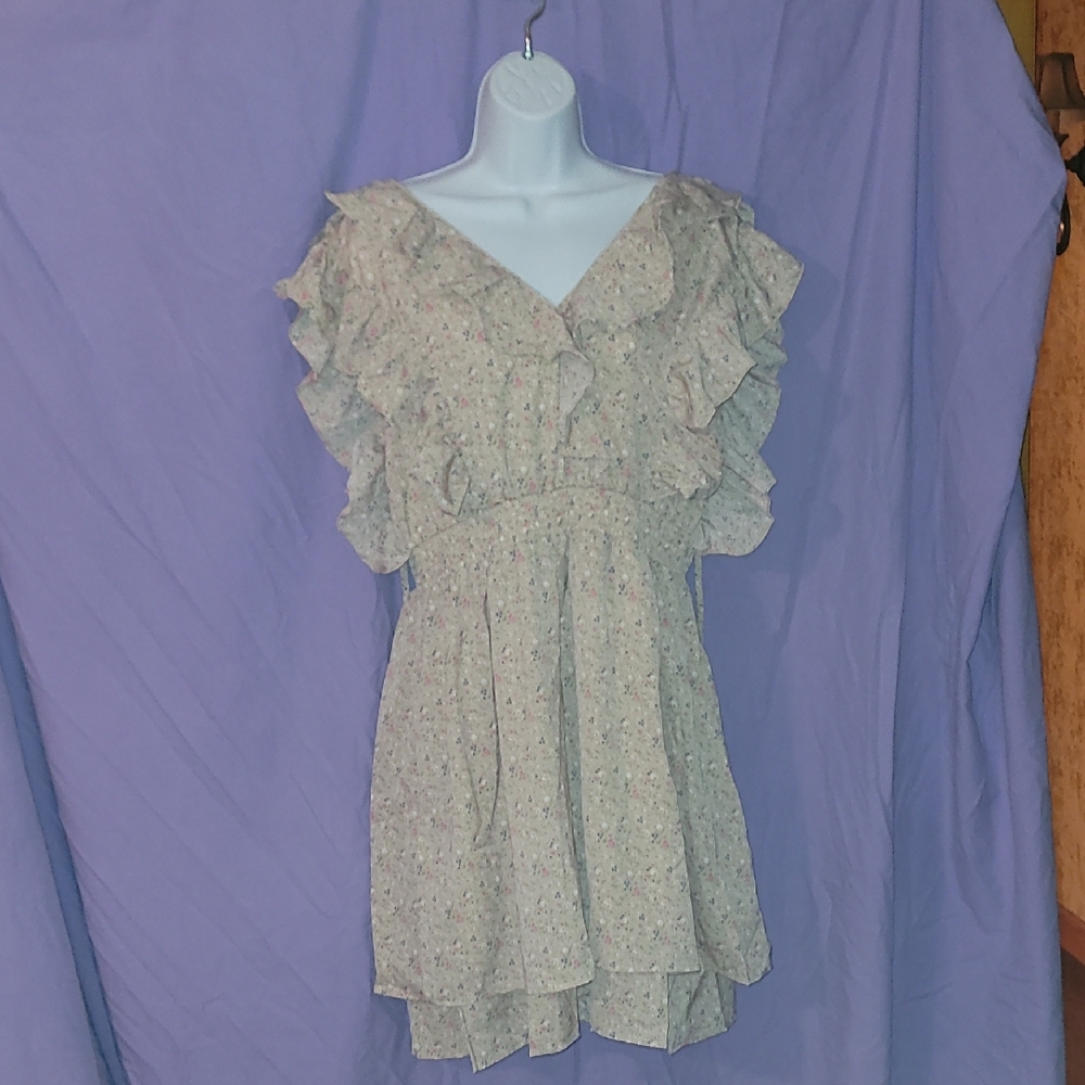 Davi & Dani Cream Floral Ruffle V-Neck Romper Taupe NWT